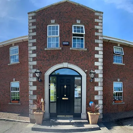 St Martin's, Guest 4*