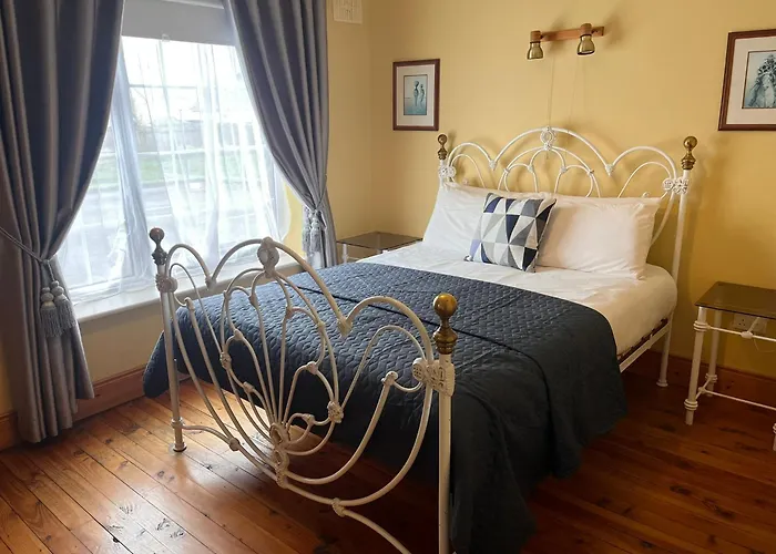 St Martin's, Guest 4*