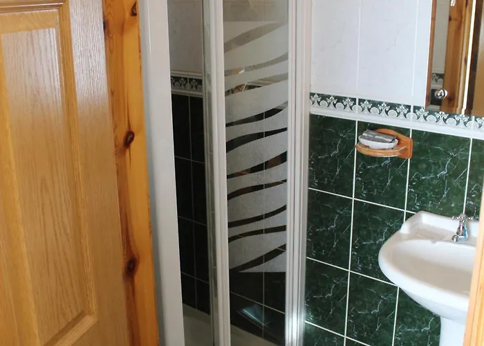 St Martin's, Guest 4*